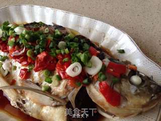 春搓鲫鱼正当时!【泡椒蒸大鲫鱼】的做法步骤:8
