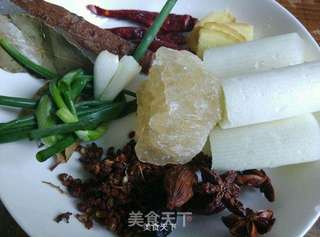 五香卤牛肉的做法步骤:2