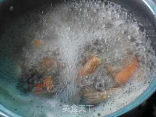 西兰花滚虾仁的做法步骤:6