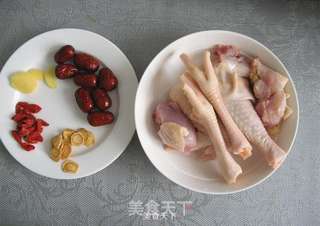 西洋参鸡汤的做法步骤:2