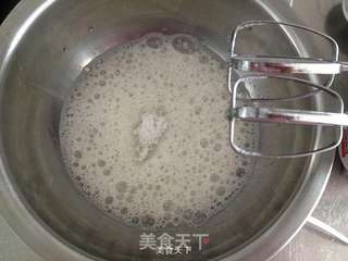 六寸酸奶戚风蛋糕的做法步骤:6