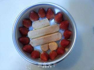 草莓慕斯蛋糕的做法步骤:11