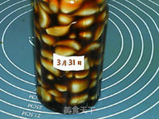 醋大蒜的做法步骤:8