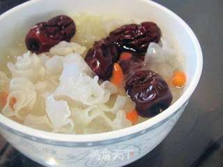 抗雾霾,清热润肺甜品:红枣莲子银耳羹的做法步骤:4