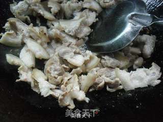 小炒带皮肘子的做法步骤:4