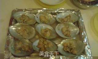 蒜泥烤河蚌的做法步骤:11