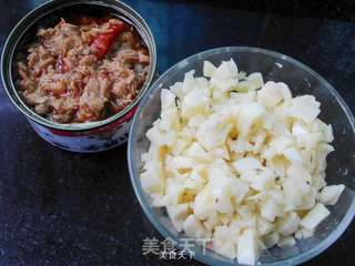 金枪鱼披萨的做法步骤:6