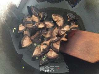 香菇玉米笋的做法步骤:3