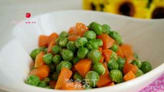 豌豆胡萝卜丁的做法步骤:6