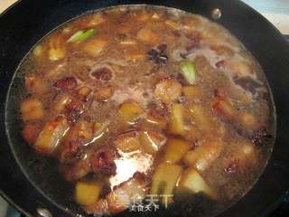 五花肉炖春笋的做法步骤:13