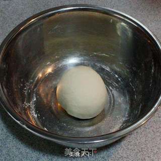 接地气的中式汉堡-----腊味肉夹馍的做法步骤:2