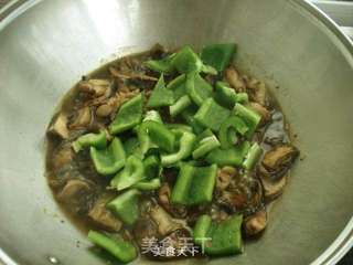 口蘑咖喱鸡的做法步骤:11