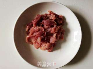 野笋炒肉的做法步骤:3