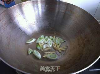 黑猪肉炒芹菜的做法步骤:6