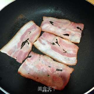 【培根“美”味“大”不同】—培根香葱鸡蛋饼的做法步骤:4