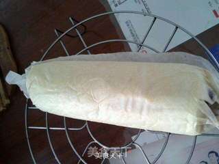蓝莓蛋糕卷的做法步骤:16