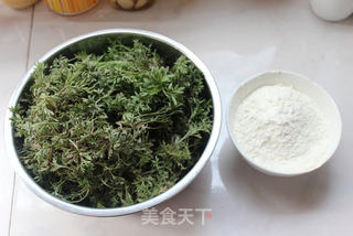 春食野菜正当时——白蒿芽麦饭的做法步骤：1