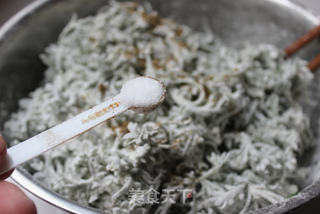春食野菜正当时——白蒿芽麦饭的做法步骤:6