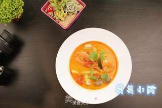 【芸芸小厨】泰国开胃汤——冬阴功海鲜汤的做法步骤:5