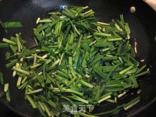 鸡蛋炒韭菜的做法步骤:6