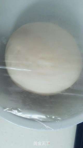 香菇虾仁火腿卷边PIZZA的做法步骤:2
