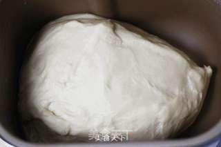 豆沙卷面包(烤箱烤豆沙卷面包,超级简单哦~)的做法步骤:4