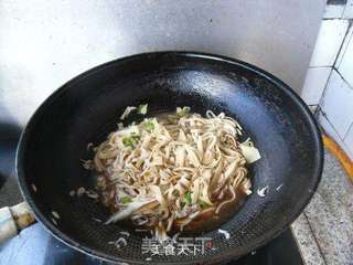 豆腐丝炒韭菜的做法步骤:7