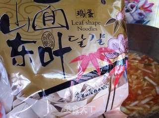 西红柿紫菜面片汤的做法步骤:6