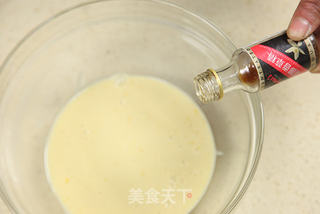 恋上柠檬香的味道---玛德琳蛋糕的做法步骤:8