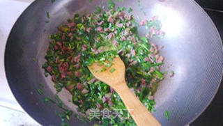 荷尔美培根试用——韭菜培根炒饭的做法步骤:5
