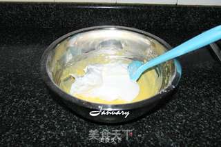 彩色戚风蛋糕的做法步骤:8