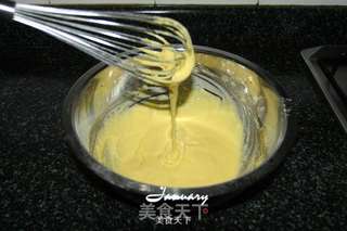 彩色戚风蛋糕的做法步骤:5