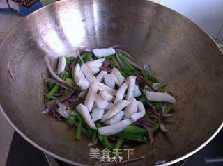 炒鱿鱼的做法步骤:7