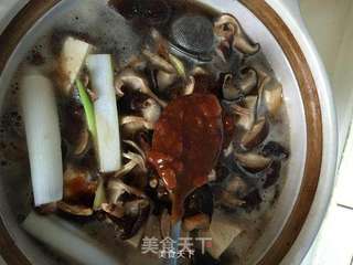 小花菇炖豆腐的做法步骤：8