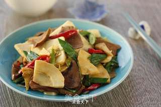 青蒜冬笋炒口条的做法步骤:13