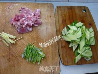 蚝油榆黄蘑的做法步骤:3