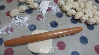 鲜肉锅贴的做法步骤:11