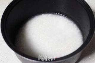 网上风迷一时的整只番茄饭的做法步骤:2