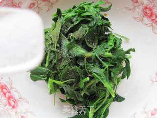 丘比系列产品试用报告---桃花朵朵之沙拉汁苜蓿的做法步骤:5
