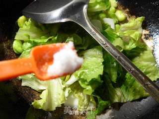 生菜蚕豆炒年糕的做法步骤:10