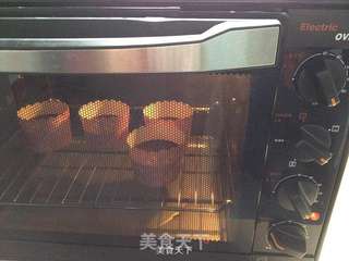 熔岩巧克力蛋糕的做法步骤:7