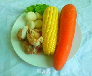 时蔬鸡骨汤的做法步骤：1