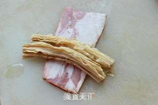 【荷美尔培根试用】腐竹培根卷的做法步骤:4