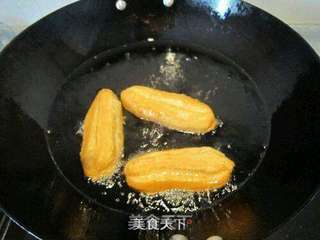 香酥美味油条的做法步骤:3