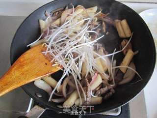 韩式宫廷炒年糕的做法步骤:11
