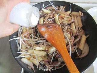 韩式宫廷炒年糕的做法步骤:12
