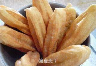 炸油条的做法步骤:13