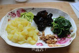 【丘比系列产品试用报告】黑胡椒辣味什锦沙拉的做法步骤:3