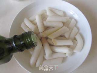 韩式宫廷炒年糕的做法步骤:3