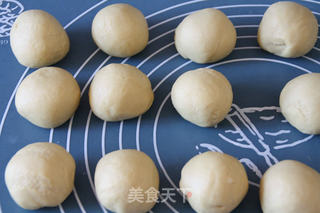 【奶香黄金面包卷】:不一样的方法做面包的做法步骤:15